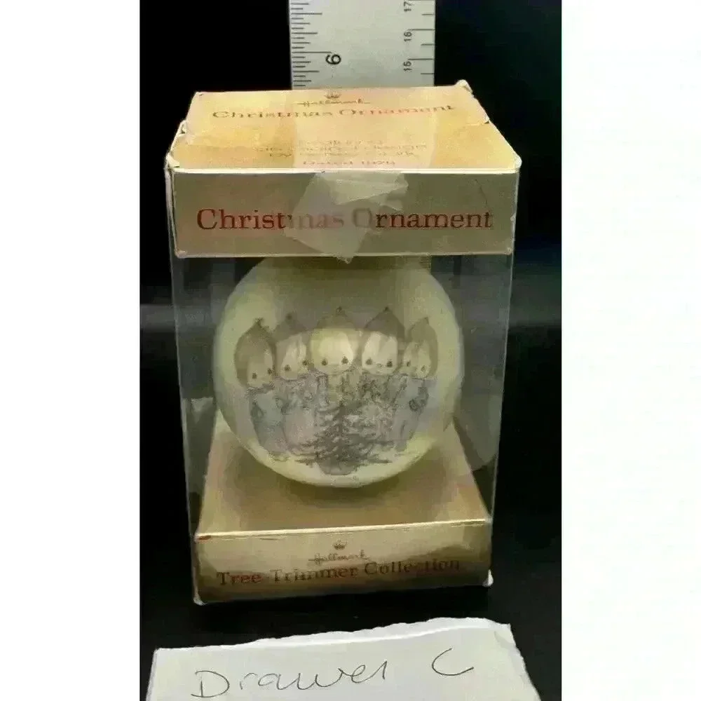 VNTG With Hallmark Box Precious Moments Betsy Clark 3
